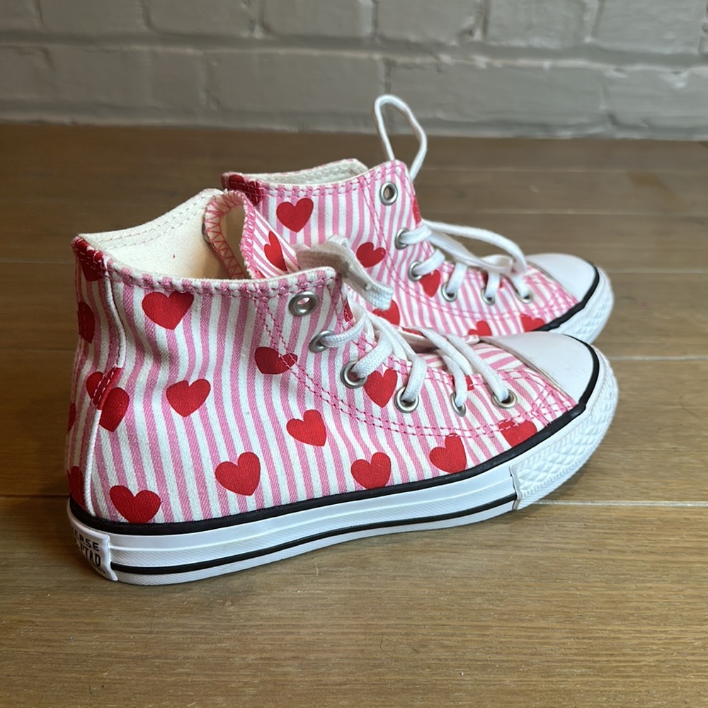 Striped Heart Converse All Star Sneakers Sz 1